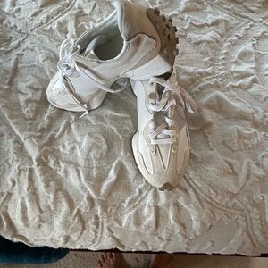 New Balance 327 Athletic Sneakers